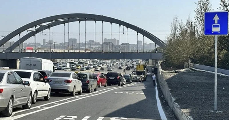 Sumqayıt və Xırdalandan Bakıya hər gün 100 min maşın gəlir