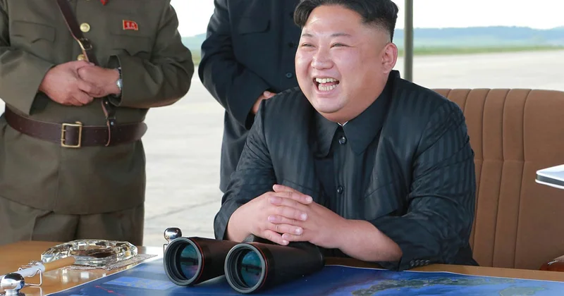 Çox məxfi silah istehsal etmişik Kim Çen In