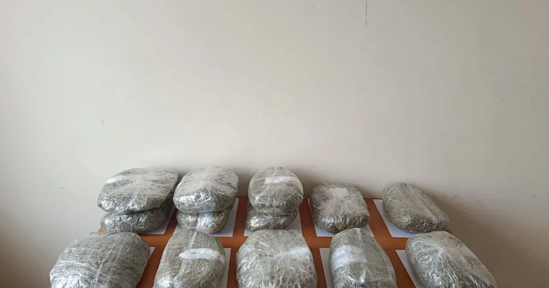 İrandan Azərbaycana narkotik keçirilməsinin qarşısı alınıb FOTO