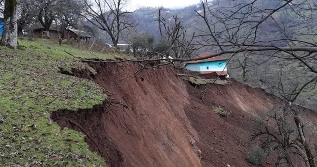 Астаринское село пострадало от мощного оползня и селей после проливных дождей