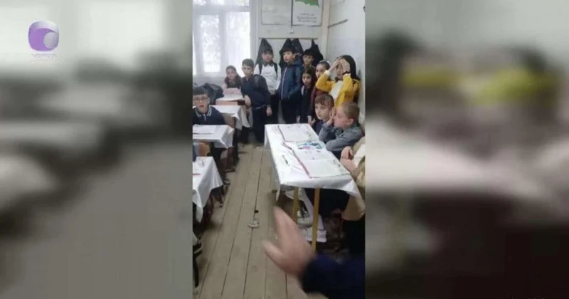 Büdcədən böyük vəsaitlər ayrılır, amma məktəblərdə parta çatmır