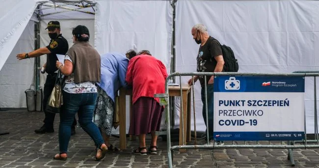 COVID 19 ilə bağlı ilk məlumat verən çinli jurnalist Zhang Zhang 4 il müddətinə azadlıqdan məhrum edilib