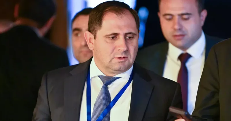 Министр Папикян: Армения работает над оснащением армии современным оружием и техникой