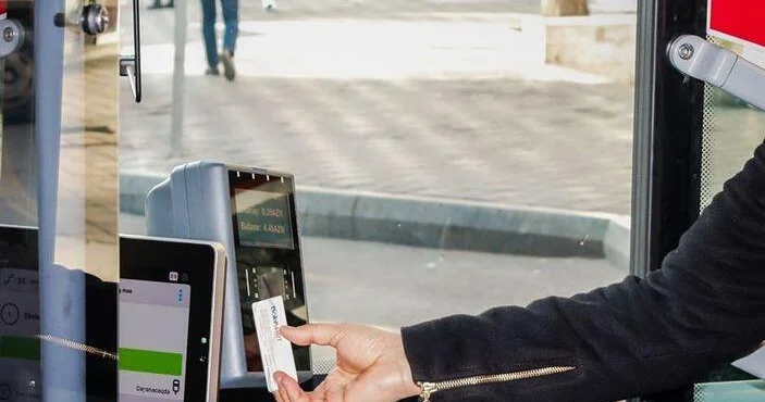В Азербайджане планируют ввести месячные и годовые проездные пакеты