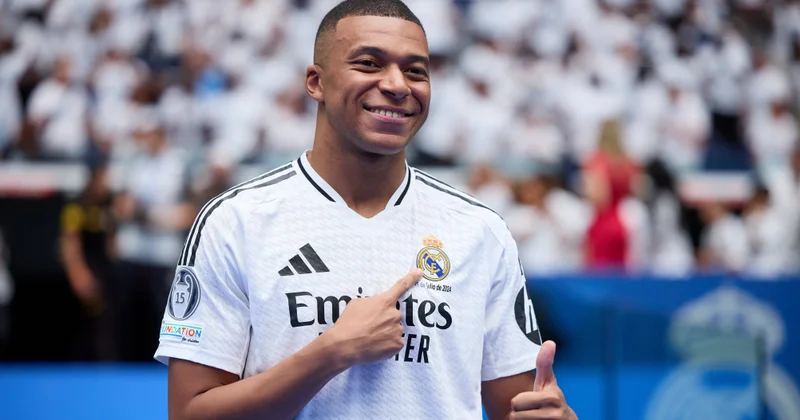 Mbappe həmyerlisini arxada qoydu