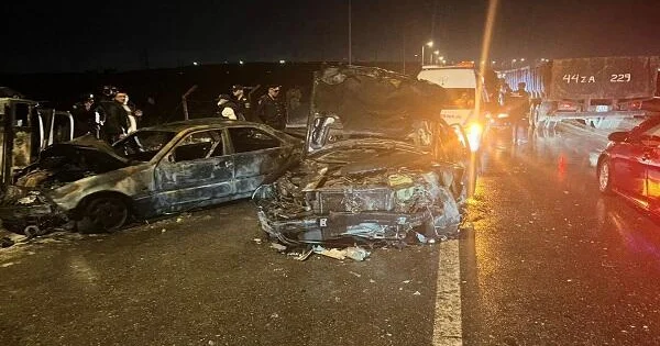Bakıda hava limanı istiqamətində qəza: tıxac yarandı