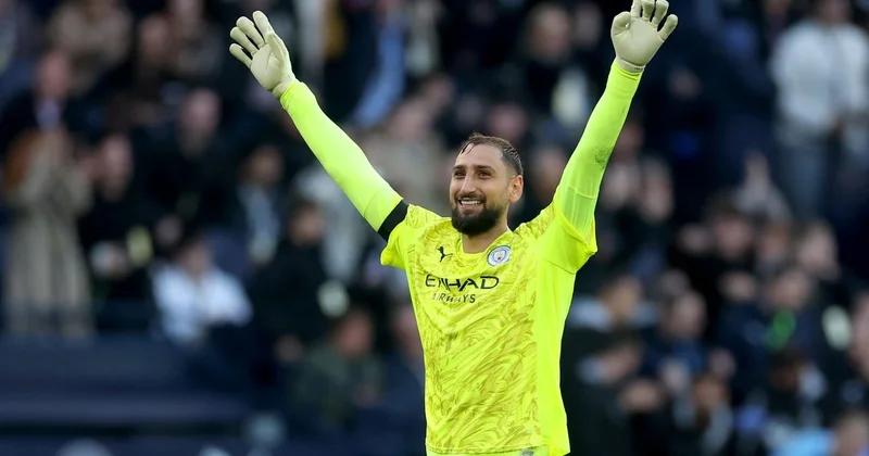 Canluici Donnarumma bu gün ilk mükafatını aldı