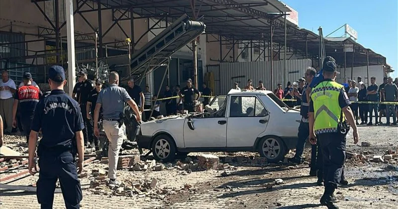 В Турции прогремел взрыв на оптовом складе овощей и фруктов