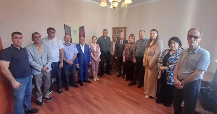 AJB sıraları genişlənir: yeni üzvlərin vəsiqələri təqdim olunub FOTOLAR