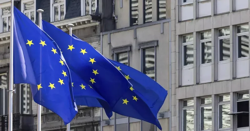 ЕС впервые продлил антироссийские санкции сразу на три года