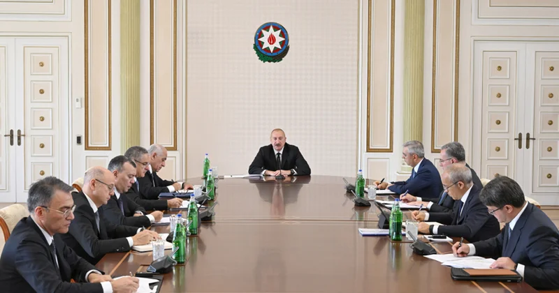 Prezident müşavirə keçirdi Fotolar