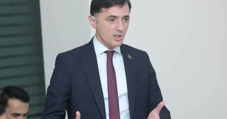 İndi kimsə durub “xətt ayırır” deyə insanlar küçələrdə qalıb Tural Abbaslıdan ETİRAZ