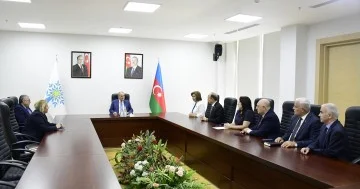 YAP İdarə Heyətinin üzvü Rauf Əliyevə 2 ci dərəcəli “Vətənə xidmətə görə” ordeni təqdim olunub