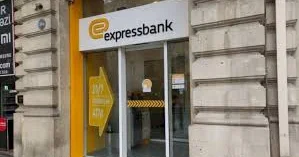 Expressbank hesabat açıqladı: Nağd pul azalıb