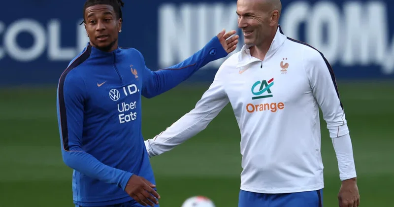 Zidan Fransa millisində ilk məşqini keçirdi Debüt Türkiyəyə qarşı olacaq