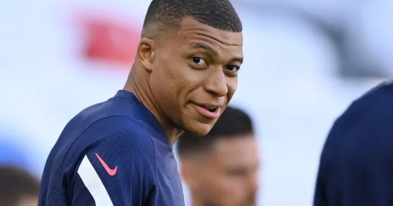 Mbappe: “Liverpul”a transfer olmağa çox yaxın idim”