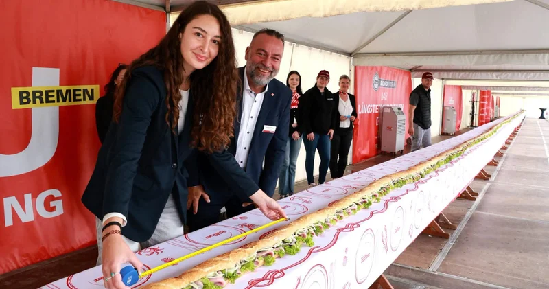 Dünyanın ən uzun sedviçi FOTO KONKRET