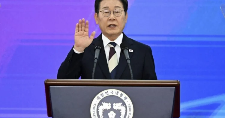 Li Ce Myonq Şimali Koreyanın nüvə proqramı ilə bağlı güzəştə getməyə çağırıb