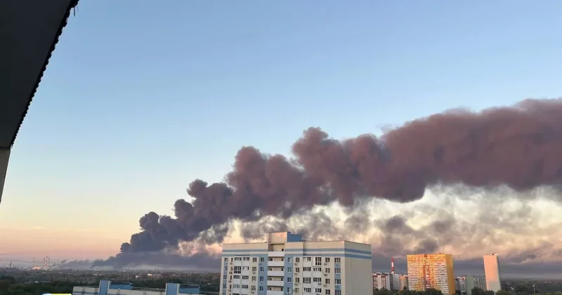 Exilenova+ показала кадры полыхающего НПЗ в Самаре Видео