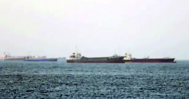 Hörmüzdə neft tankerinə hücum