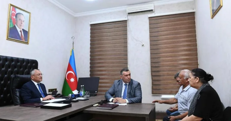 Rövşən Rzayev vətəndaş qəbulu keçirib