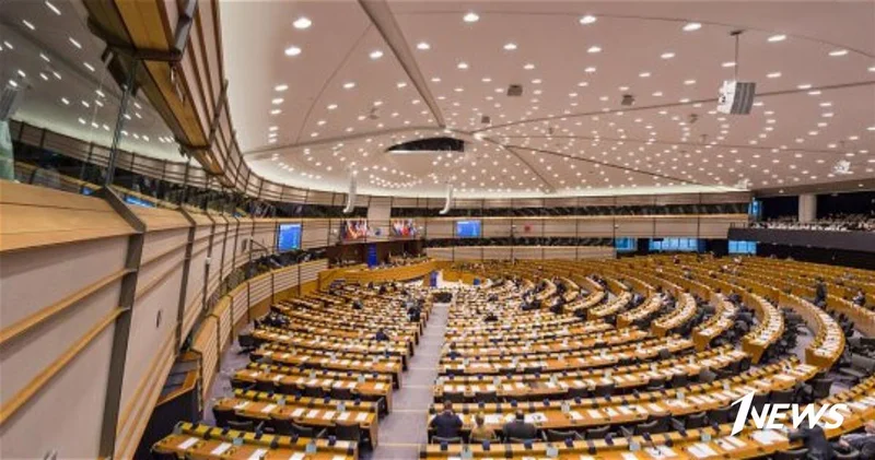 Европарламент призвал Сербию ввести санкции против России