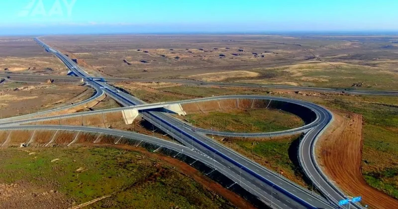 Qarabağda nəqliyyat infrastrukturunun qurulmasına bu il 1,6 mlrd. manatdan çox vəsait xərclənib