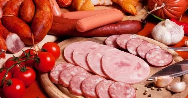 Bu insanlar kolbasa və sosiskadan uzaq durmalıdır Həkimdən TÖVSİYƏ