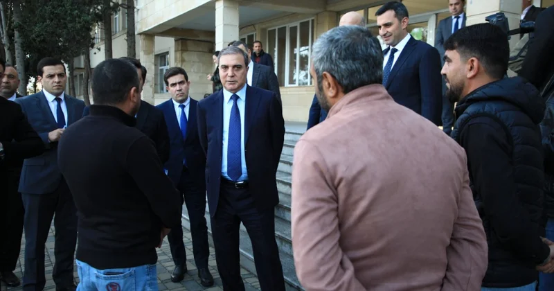 Niyazi Bayramov vətəndaşların müraciətlərini dinlədi FOTOLAR