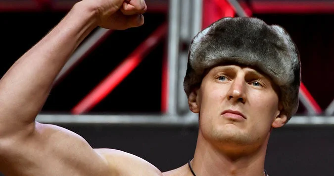 Rusiyalı MMA döyüşçüsü Ağ Evdəki turnirə qatılmaq istəyir