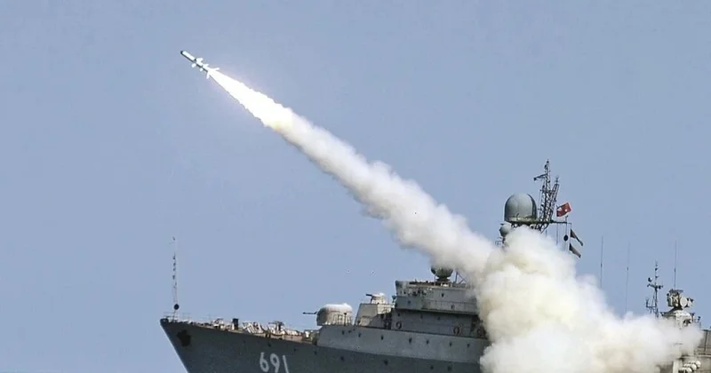 NATO tarixində ilk əməliyyat: Rusiyaya qarşı hərəkətə keçildi