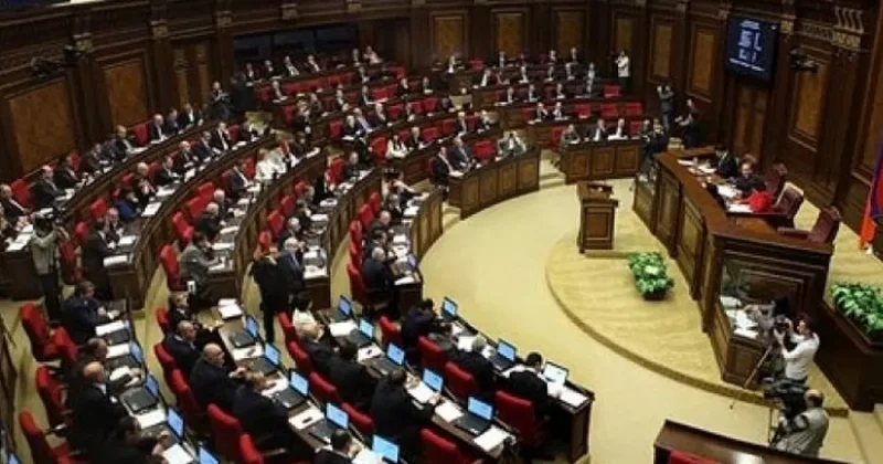 Парламент Армении принял решение о закрытии церковного телеканала