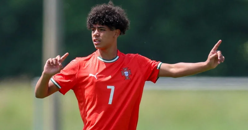 Ronaldonun oğlu üçün növbəti səviyyə