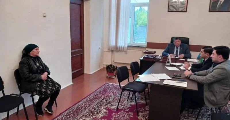 Deputat Anatoliy Rafailov seçiciləri ilə görüşüb