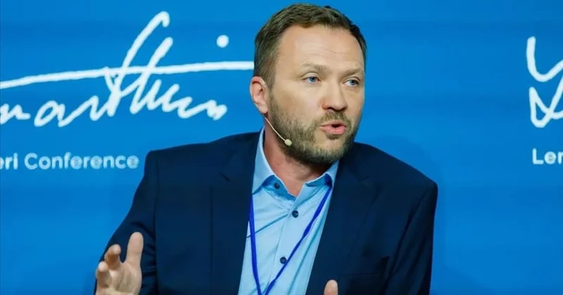 Estoniya naziri Bakıya gəldi