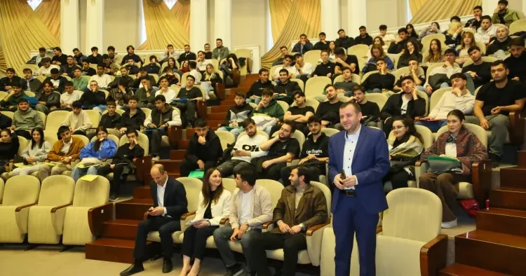 Azərbaycanda təhsil alan əcnəbi tələbələr arasında maarifləndirmə işi aparıldı