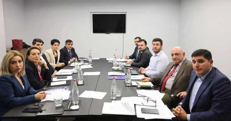Azərbaycan və Ermənistan nümayəndələrinin Yerevanda ikitərəfli dəyirmi masası baş tutub