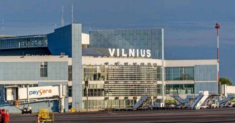 Vilnüs hava limanı yenidən açılıb