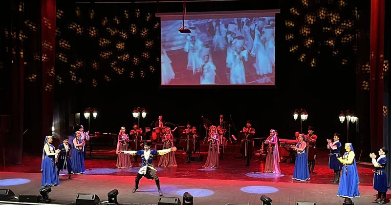 Gəncə Dövlət Filarmoniyasında “Azərbaycan kino musiqisi” adlı konsert proqramı keçirildi FOTO