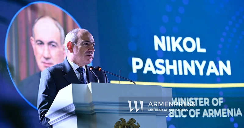 Пашинян поблагодарил Алиева и Асадова на юбилейном форуме Шелковый путь
