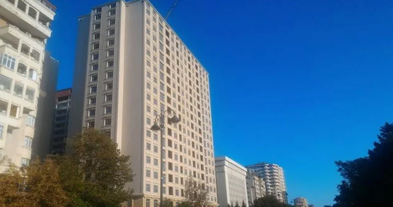 Pulun azdı, qarajda yaşa Bakıda yeni yaşayış kompleksinin qalmaqallı konsepsiyası (FOTO)