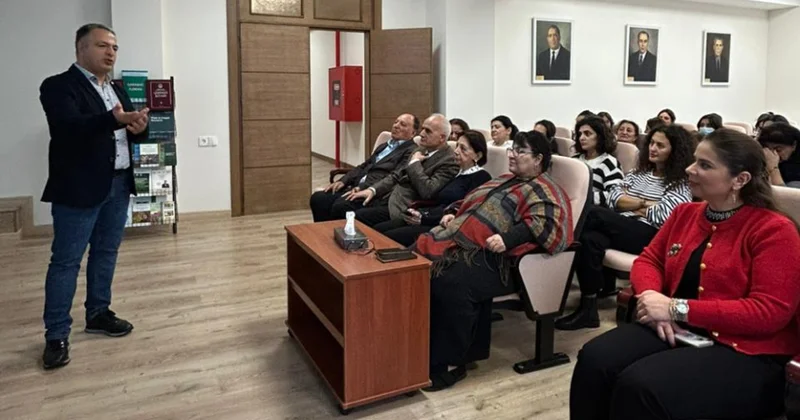 Türkiyəli alim Botanika İnstitutunda elmi seminar keçirib
