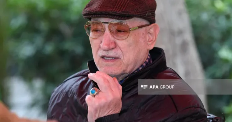 Xalq artisti Şeyx Əbdül xəstəxanaya yerləşdirildi: “Sağ tərəfim quruyub”