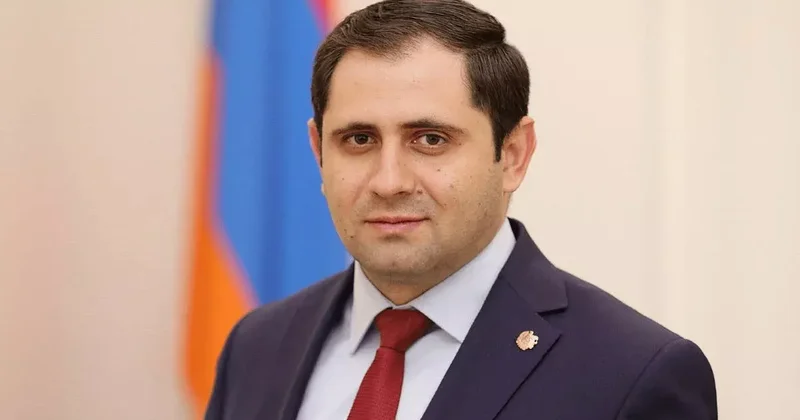 Папикян: Срок службы срочников в Армении сокращается за счёт контрактников