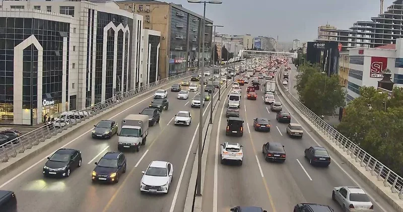 Bakıda 19 istiqamətdə nəqliyyat sıxlığı qeydə alınıb