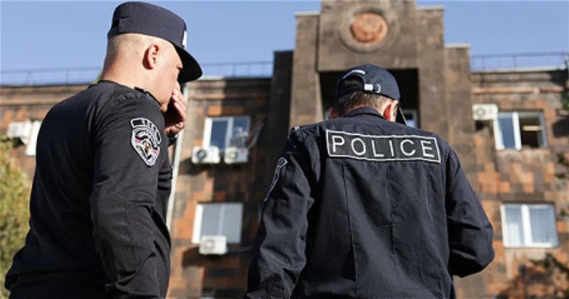 В Армении арестованы 10 представителей оппозиционной партии перед выборами
