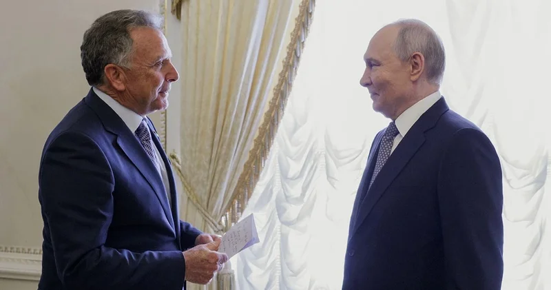Uitkoff Putinlə görüşündə nələri qeyd edib? Əl yazısı ortaya çıxdı FOTO