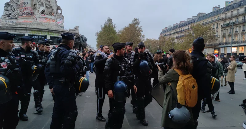 Fransada zorakılıq və dağıntılardan sonra Paris və Lionda nümayişlər qadağan edilib