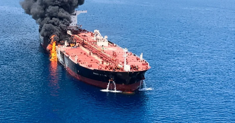 SEPAH körfəzdə 4 gəmiyə zərbə endirdi