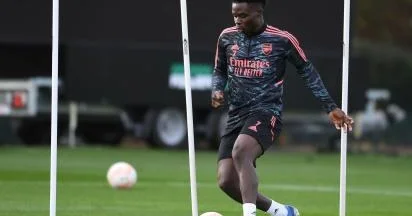Arsenal ın vingeri Bavariya ilə matçda zədələndi